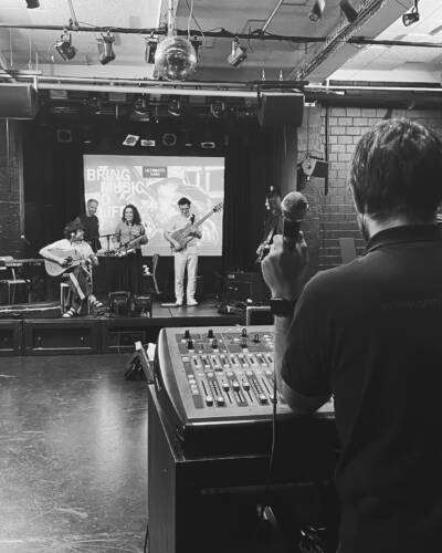 1 EDFA063 D2 D1 4042 95 D3 087 B956392 FB